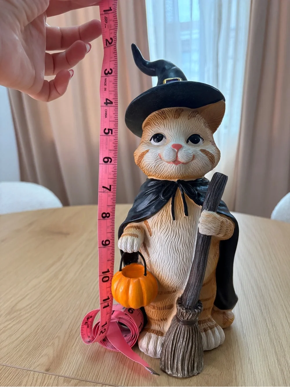 Halloween Figurine Figurine Orange Cat dressed as a Witch